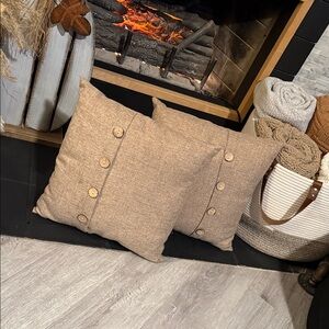 🤎Tan\Nude\Light Brown Button Accent Pillows(Set:2)•Size:15”🤎